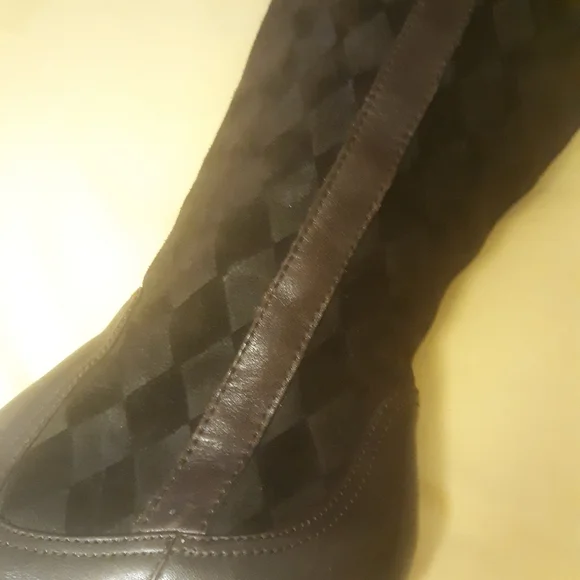 Vintage BORN unusual Diamond Pattern Suede And Leather Tall Boot 9 - Picture 4 of 4